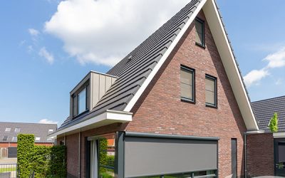 Screens op maat: een koel huis zonder inkijk | Solide Zonwering